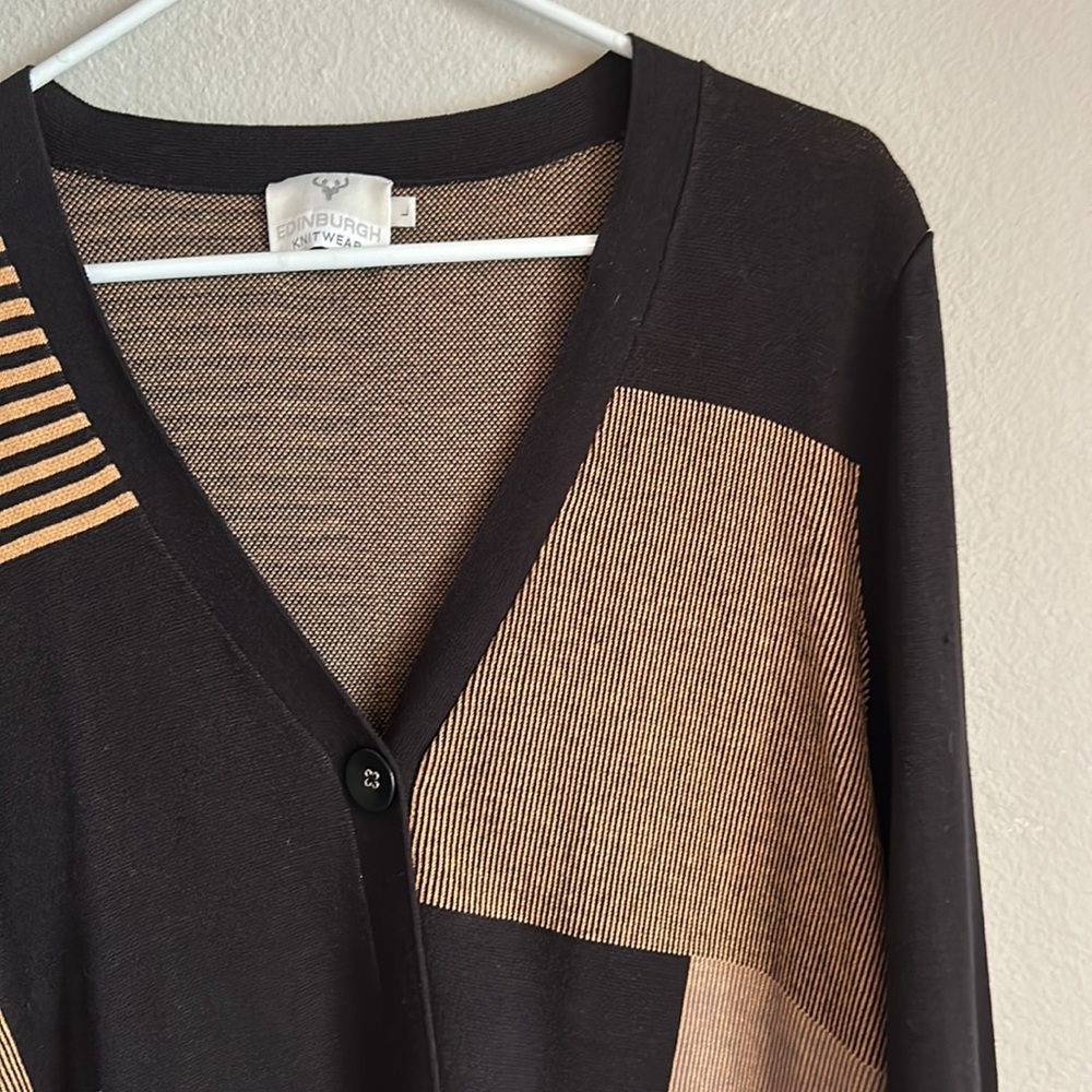 Cardigan - Picture 2 of 4